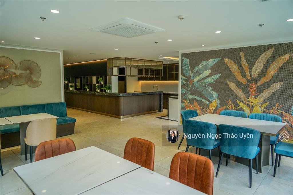 Centery 2pn 96m2 view hồ bơi bao ô xe, giá 8tỷ3 (102%)