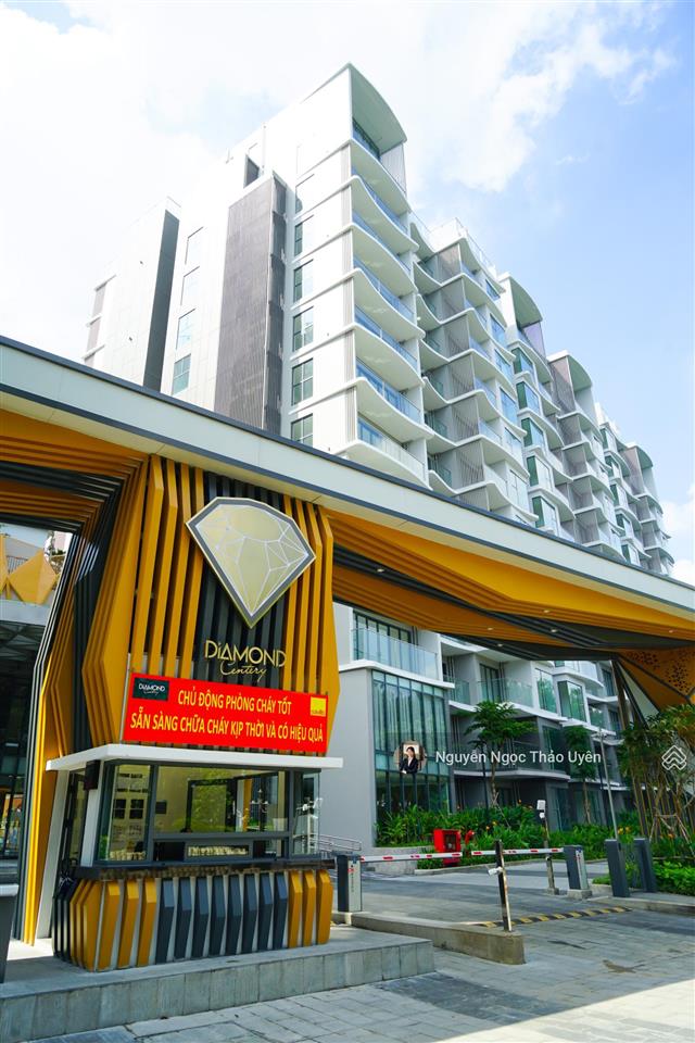 Centery 2pn 96m2 view hồ bơi bao ô xe, giá 8tỷ3 (102%)