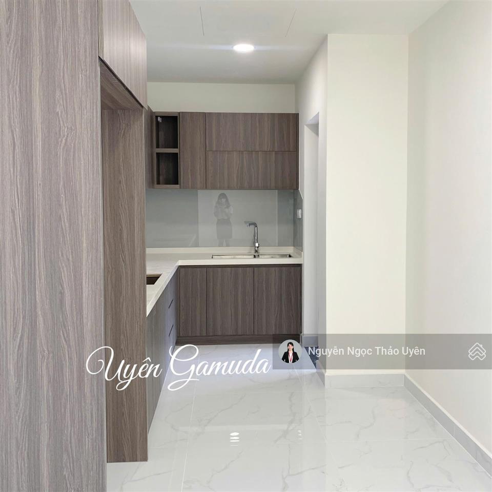 Centery 2pn 96m2 view hồ bơi bao ô xe, giá 8tỷ3 (102%)
