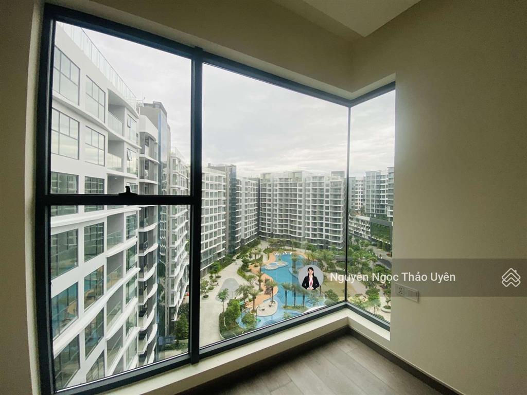 Centery 2pn 96m2 view hồ bơi bao ô xe, giá 8tỷ3 (102%)