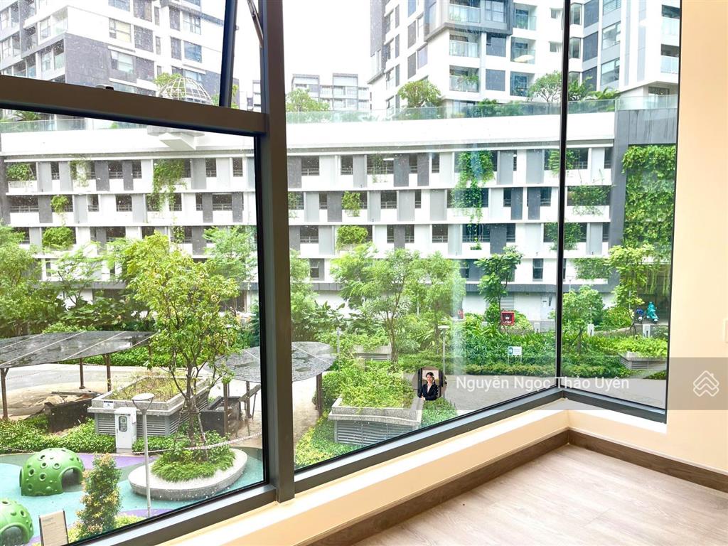Centery 2pn dt 96m2 view đông nam trả giãn 36th