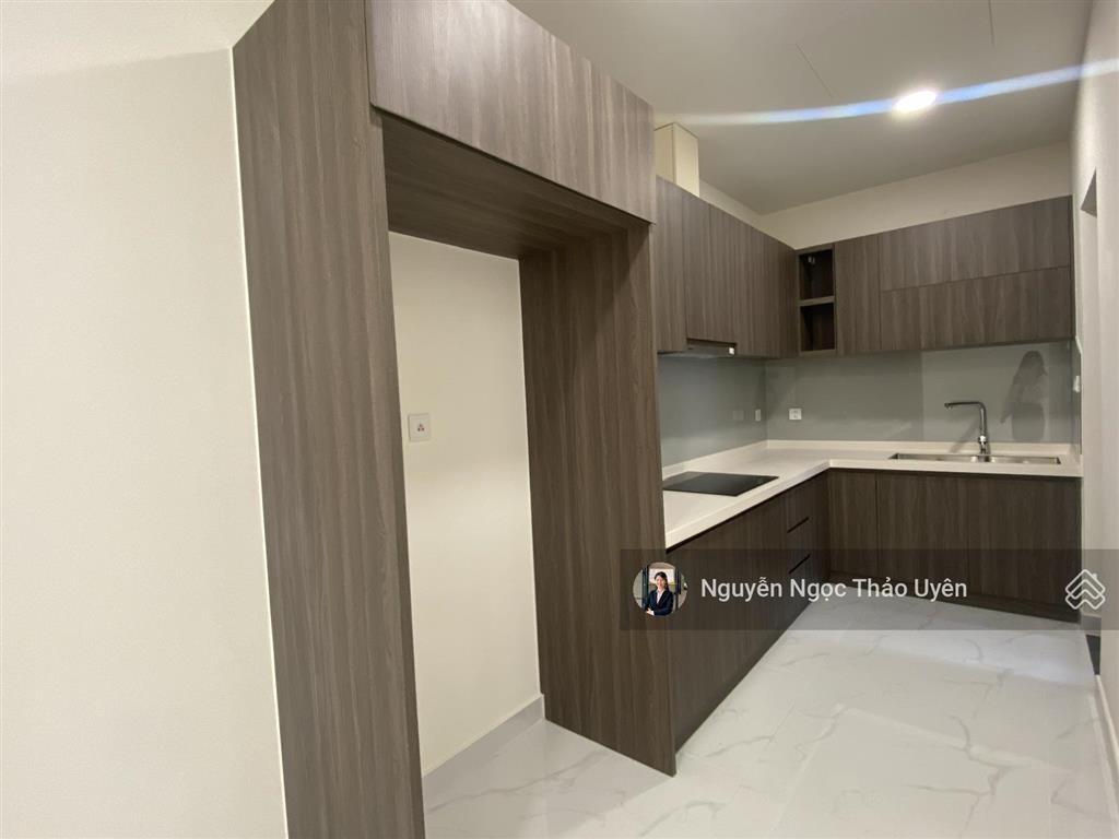 Chuyển nhượng centery 2pn giá 7ty bao gồm ô xe định danh