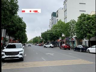 Phân lô cự khối long biên  215m2 đất mặt tiền 14.7m  đường vỉa hè thông bàn cờ  chào 30 tỷ