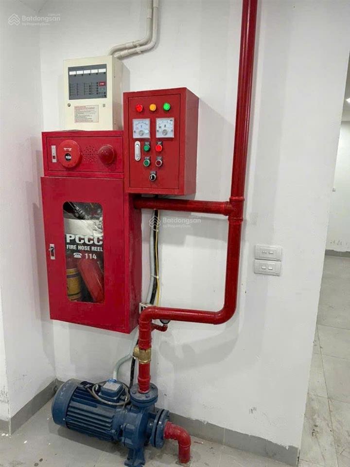 Bán toà ccmn cầu diễn, lô góc, thang máy, pccc, ô tô, 68m, 7 tầng, 13 phòng kk, dt 70 triệu/tháng