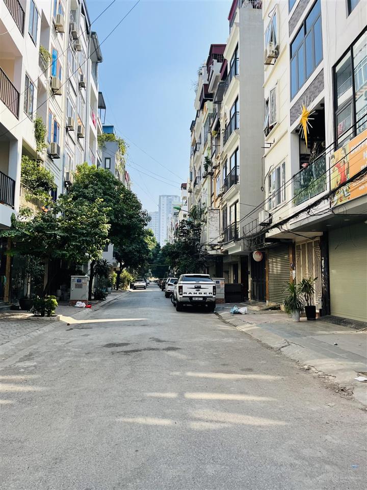 Siêu hiếm, nhà khu tđc phú diễn, phân lô, vỉa hè, ô tô tránh, 43m2 xây 5t, dòng tiền 25 triệu/tháng