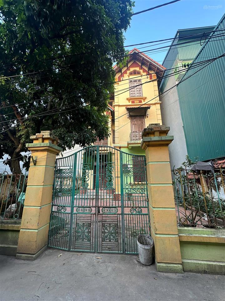 Gia đình cần bán nhà riêng thôn đổng xuyên, gia lâm 183.5m2, đất vuông, sân rộng, có thể chia đôi