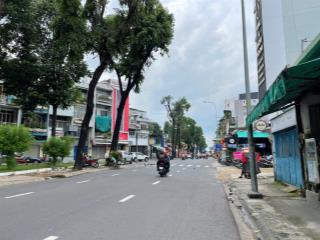 Cần tiền bán gấp bán nhà trường sơn, quận tân bình. 8x20m kc 2 lầu. hđt 120 triệu. giá 55 tỷ