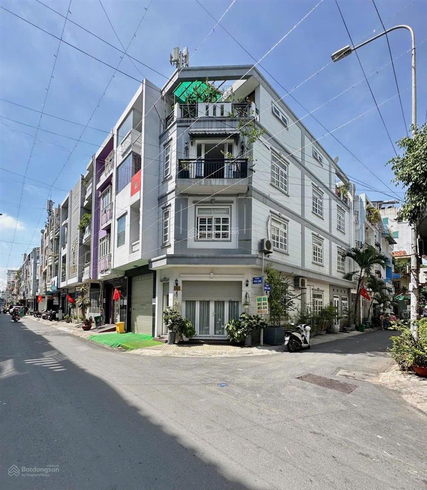 Bán nhanh góc 2mt nguyễn sơn phú thạnh quận tân phú.dt 10x30 .kc 5 tầng gía 55 tỷ.