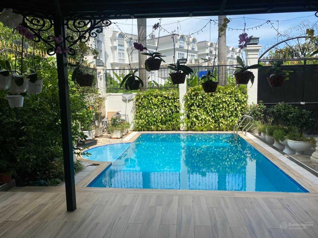 Biệt thự siêu đẹp khu compound 204 nguyễn văn hưởng quận 2. dt 17x26m, giá 70 tỷ có hồ bơi