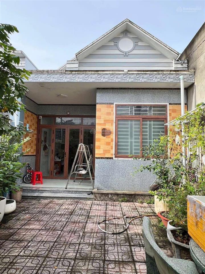 Cần bán gấp nhà mái phường tương bình hiệp thủ dầu một bình dương dt123,6m2 , 2pn ,giá 2 tỷ 6