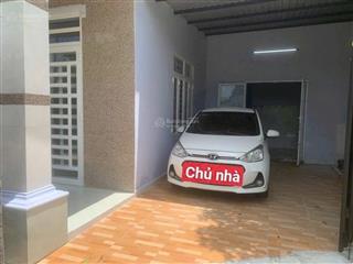 Chủ cần bán gấp nhà c4 p. định hoà thủ dầu một bd  dt 140m2, ngang 10m, 3pn, sân oto  giá 2tỷ550