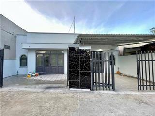 Nhà đẹp cấp4 phường tương bình hiệp thủ dầu một bd  dt 83,2m2 tc61m  2pn , đường oto , 1 tỷ 880