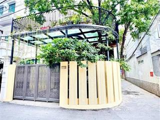Nhà đẹp xuân đỉnh  120m2, lô góc  mặt tiền 8m  thang máy