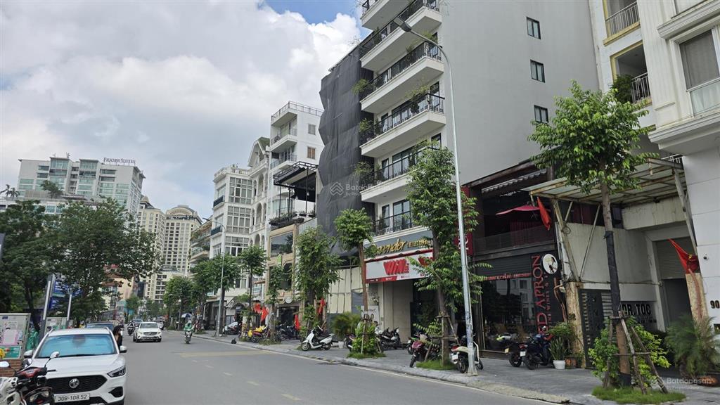 Bán mảnh đất tặng biệt thự ngõ 52 tô ngọc vân, tây hồ, tương lai ra mặt phố, dt 486m2, mt 21m.