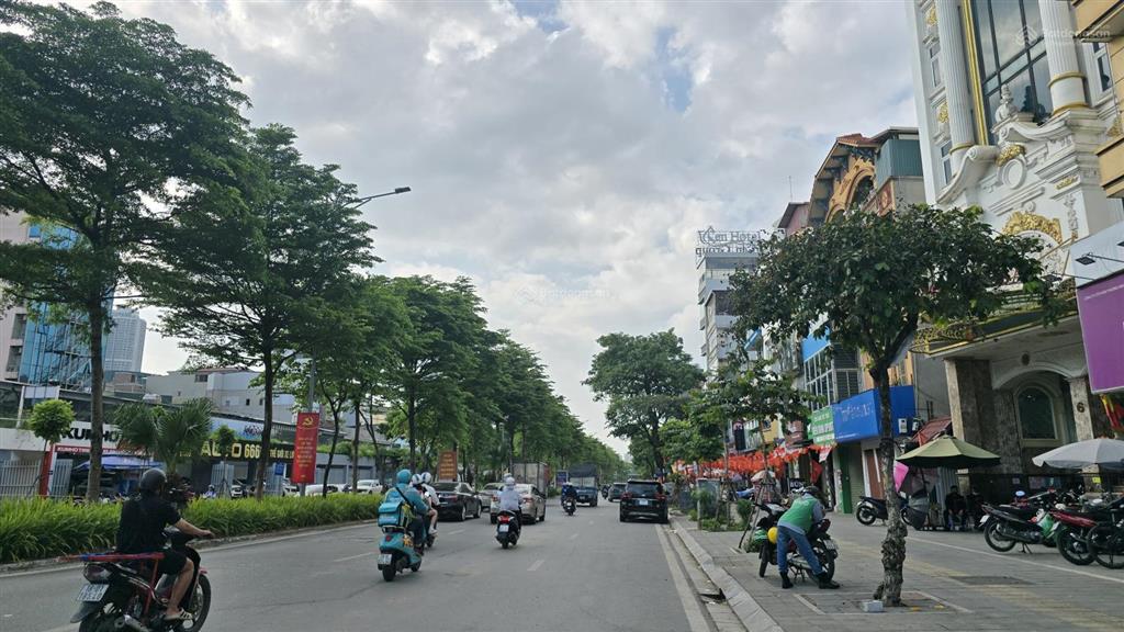 Bán mảnh đất tặng nhà 3 tầng phố nguyễn khánh toàn, cầu giấy, cực hiếm, dt 100m2, mt 5m, giá dầu tư