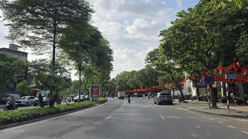 Bán mảnh đất tặng nhà 3 tầng phố nguyễn khánh toàn, cầu giấy, cực hiếm, dt 100m2, mt 5m, giá dầu tư