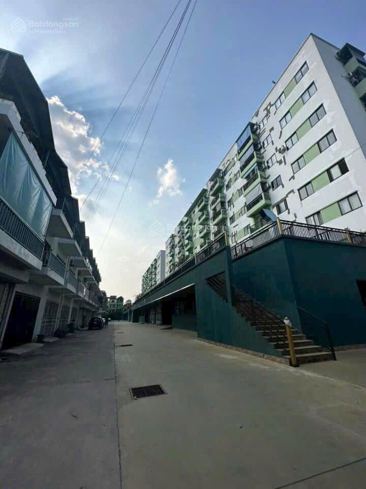 Cần tiền bán gấp căn chung cư shophouse thương mại tại chung cư long vĩ ngay cạnh ninh hiệp