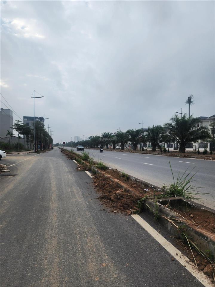 Chính chủ bán gấp đất dịch vụ vành đai 3.5, 150m2, mặt tiền 12m, cạnh nút giao đại lô, giá tốt nhất