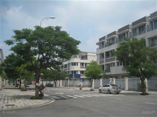 Nhà liền kề 86m2. ô tô đỗ cửa. sổ đỏ sẵn sàng giao dịch. giá thấp hơn thị trường cần bán gấp