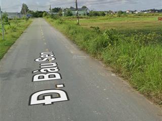 Nhà nguyên căn rộng rãi, đậu ô tô & xe tải được