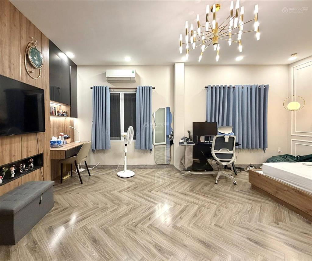 Bán biệt thự quận 1, 115m2 (6.4x18), 4 tầng, đường võ thị sáu