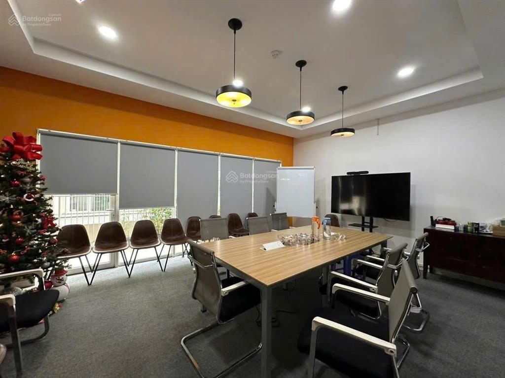 Văn phòng 85m2 ngay kđt sala cho thuê 27 triệu  hoàn thiện đẹp
