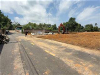 Tôi muốn bán 3900 m2 đất, có 300m2 đất thổ cư