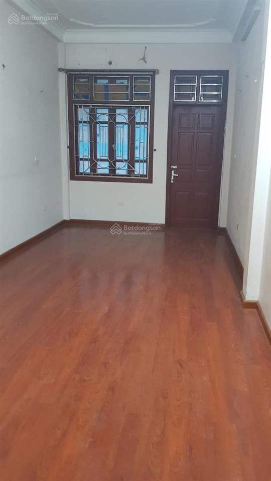 Cho thuê nhà văn quán  chiến thắng 45m2, 5 tầng, 16tr ô tô đỗ cửa