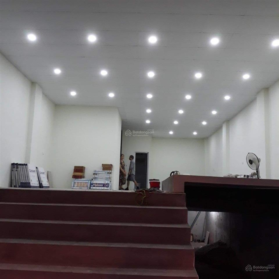 Cho thuê tòa nhà văn phú 126m2, 7 tầng, 1 hầm, 60tr/tháng làm văn phòng, trung tâm giáo dục