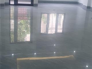 Cho thuê tòa văn phòng 85m2, 8 tầng 1 hầm vạn phúc chỉ 60 triệu/tháng