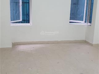 Cho thuê liền kề văn phú 90m2, 4 tầng, 17tr/th xe công đỗ cửa