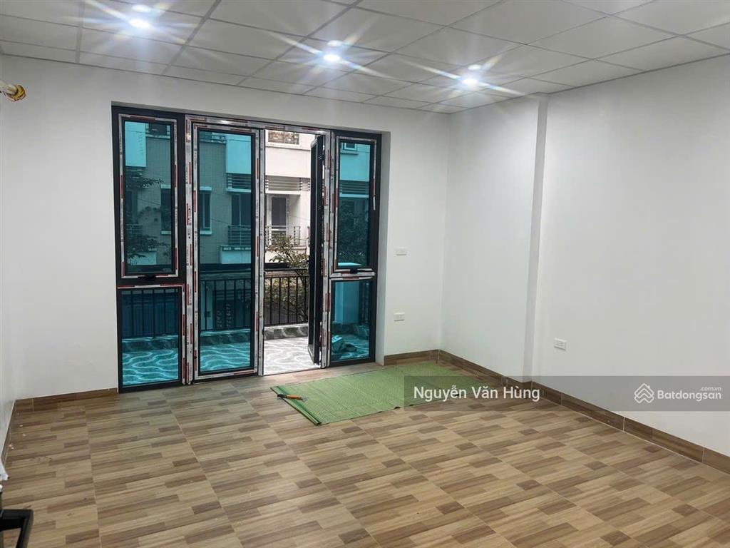 Cho thuê nhà văn phú 90m2, 4 tầng thông sàn mới đẹp chỉ 20tr xe công đỗ cửa