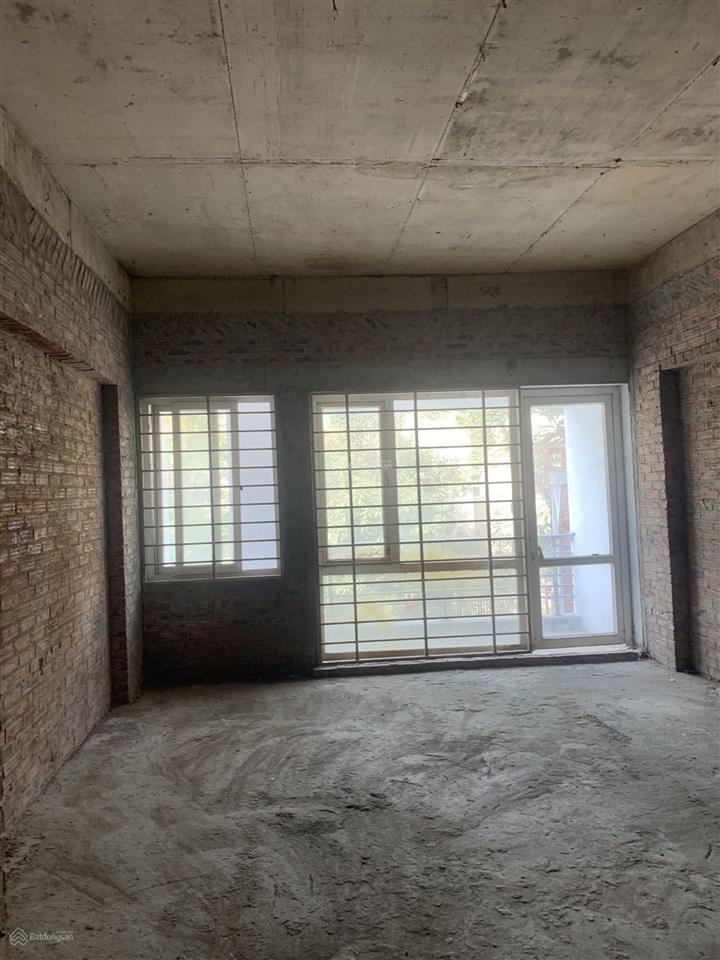 Cho thuê liền kề thô văn phú 90m2, 4 tầng, 10 tr/th xe container đỗ cửa điện nước đầy đủ