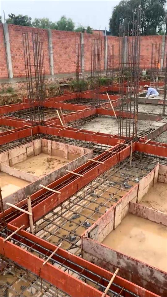 Giáp cầu lớn hóc môn 2.207m2 cây lâu năm và 1 căn nhà với 100m2 thổ mặt tiền đường 15m giá 9,5 tỷ