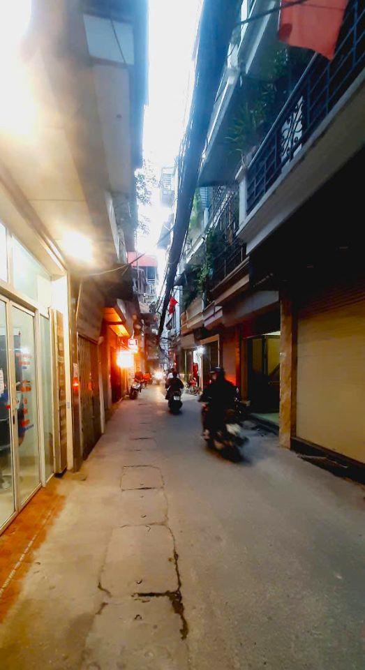 BÁN NHÀ ĐẸP SÁT MẶT NGÕ QUỲNH – 5 TẦNG 3PN – 30M² – GIÁ CHỈ 9,9 TỶ TL 