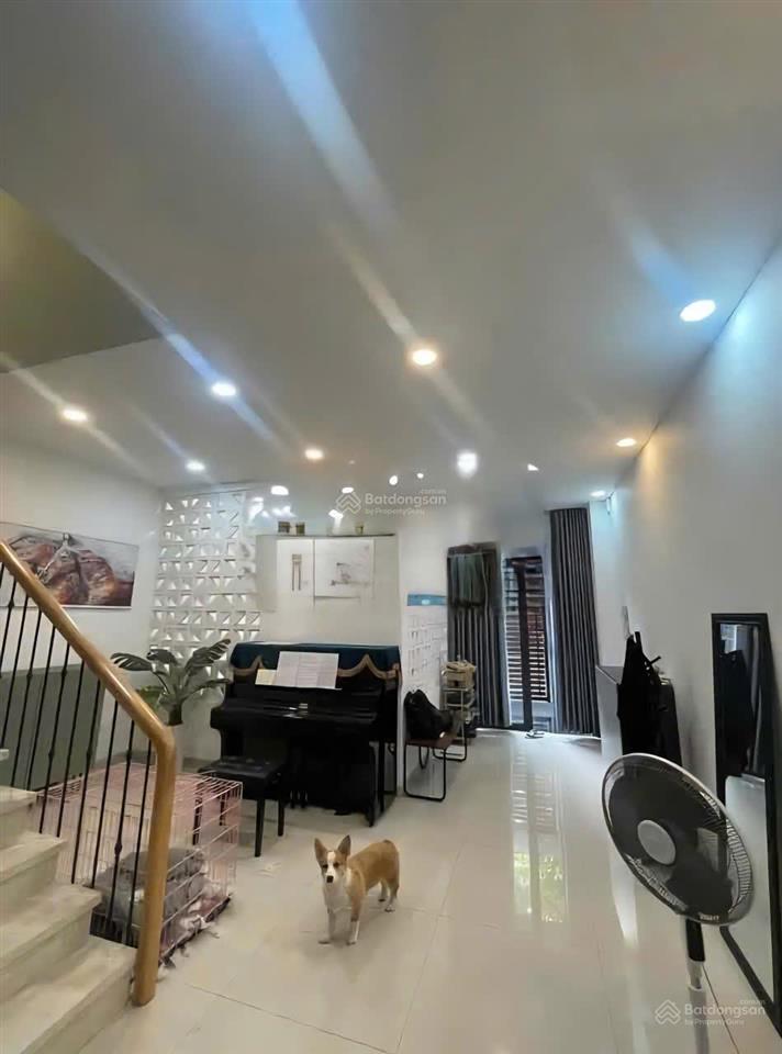 Cần cho thuê nhà hxt 86/3a phổ quang, phường 2, quận tân bình