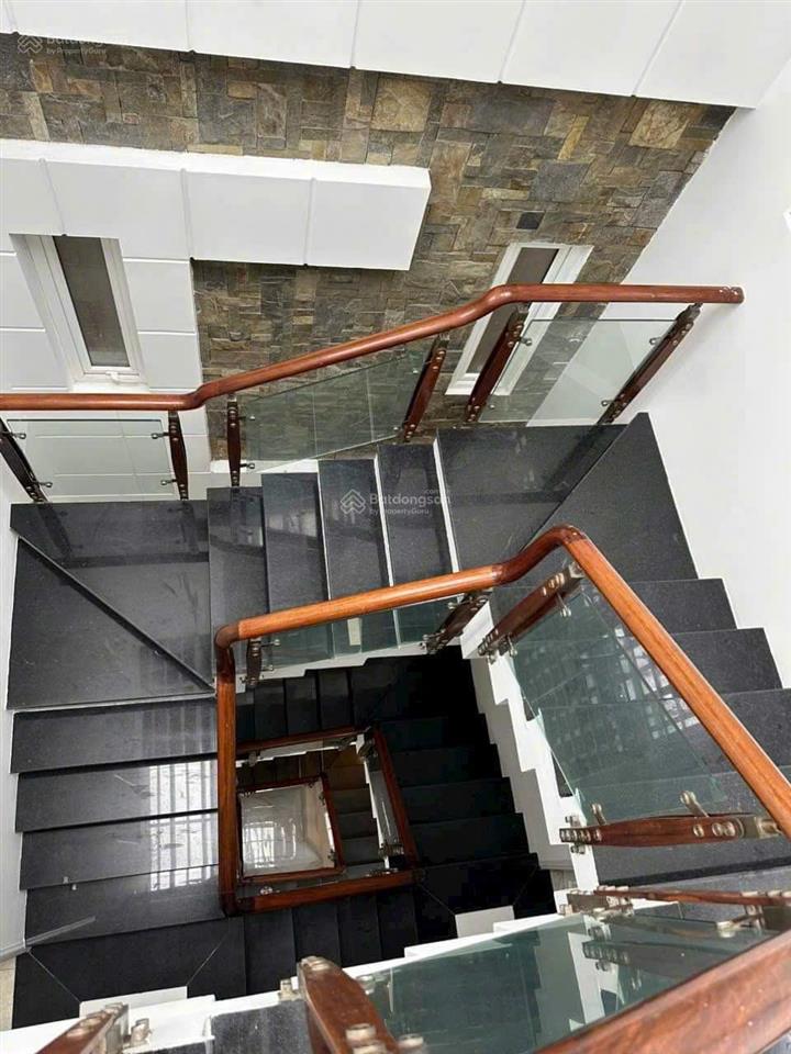 Cần cho thuê villa hxh 152/2a nguyễn văn thương p.25 q.bình thạnh.