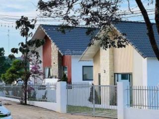 Cặp nhà đang lên mái, sở hữu ngay giá ưu đãi