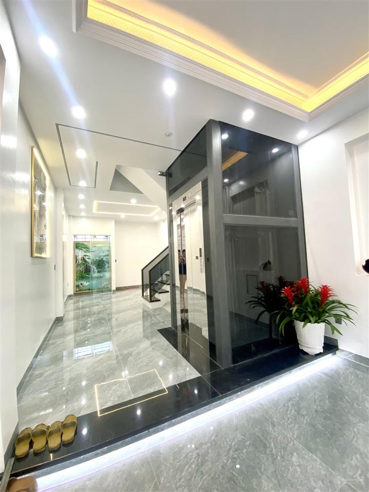 Bán căn siêu phẩm tân cổ điển 5 tầng thang máy ngay gần aeonmall