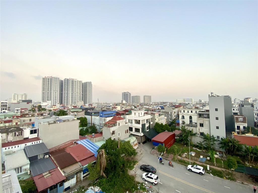 Bán căn siêu phẩm tân cổ điển 5 tầng thang máy ngay gần aeonmall