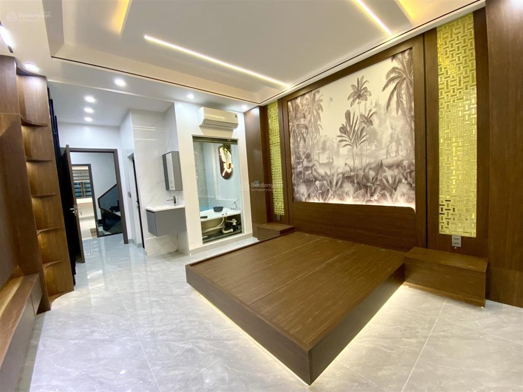 Bán căn siêu phẩm tân cổ điển 5 tầng thang máy ngay gần aeonmall