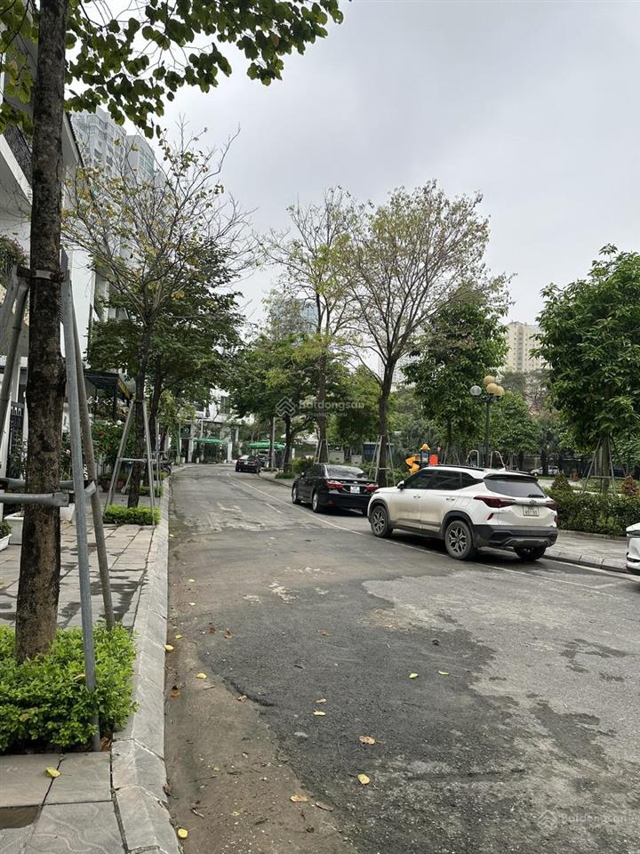 Chính chủ bán nhanh biệt thự lô góc dự án hdi mạc thái tông dt 160,7m2  0935 123 ***