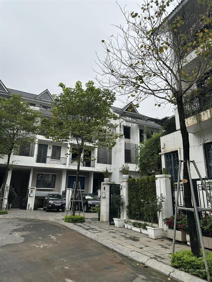 Chính chủ bán nhanh biệt thự lô góc dự án hdi mạc thái tông dt 160,7m2  0935 123 ***