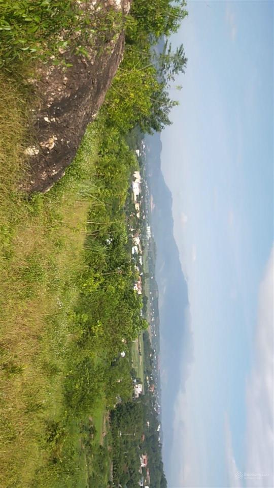 Mảnh đất rất đẹp, có đủ các tiêu chí mặt tiền 120m, đất ở 1400 m2, không thiếu một tiện ích gì