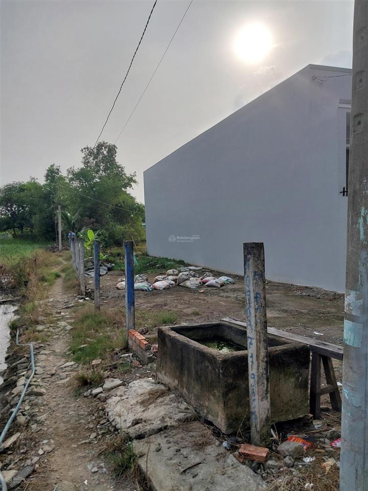 Bán đất lô góc 137m2 full đất ở, sổ riêng  công đồng lộc trung, mỹ lộc, cần giuộc