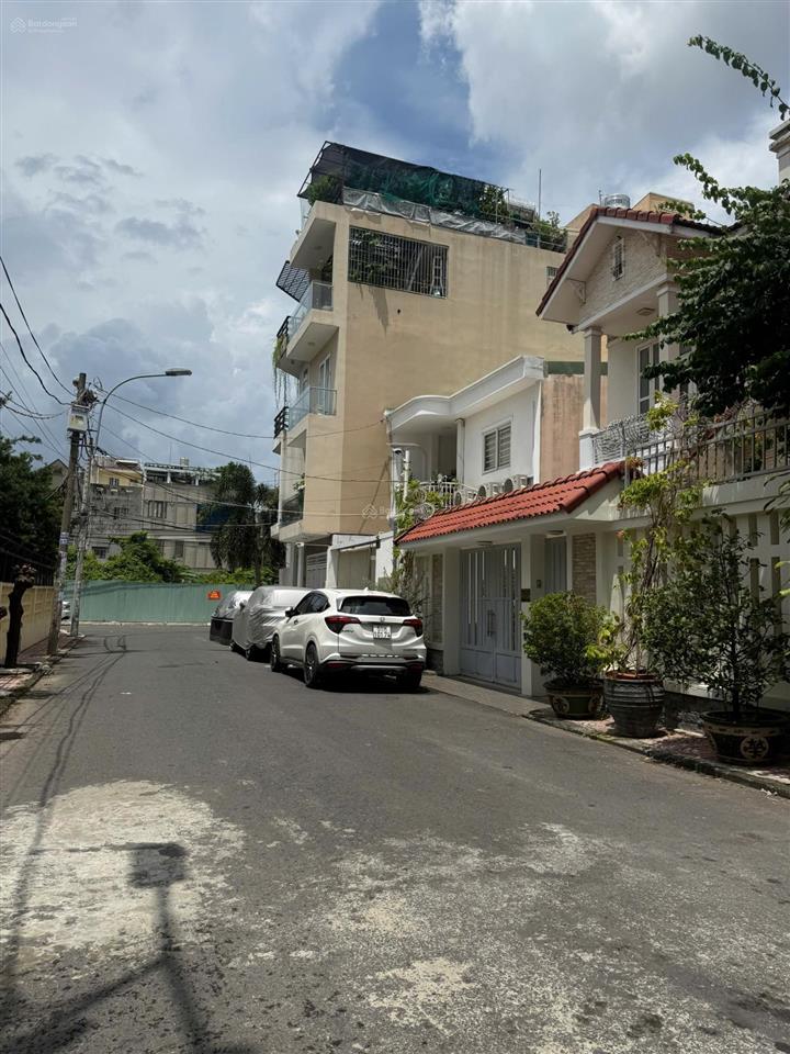 Bán chdv 5 tầng thang máy ngay gần đh văn lang p13 bình thạnh(4x20m)10 phòng cho thuê 50tr/tháng