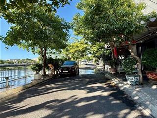 Bán nhà mặt tiền nguyễn hàng, view bờ hồ đang kinh doanh tốt