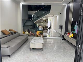 Bán nhà 2 tầng 1 tum mặt tiền bùi xương trạch, khuê trung, cẩm lệ
