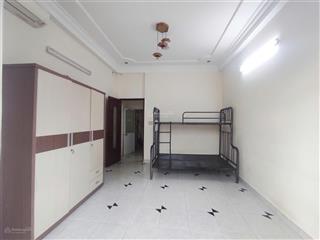 Chính chủ cho thuê phòng đầy đủ nội thất ban công ngay ngã tư phú nhuận