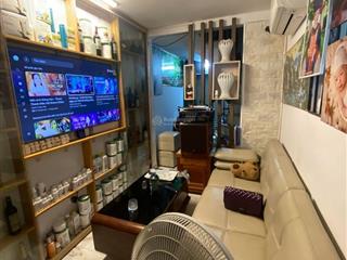 Chính chủ bán nhà trung tâm hai bà trưng ngõ thông xe tải đỗ cửa 3 mặt thoáng cực hiếm